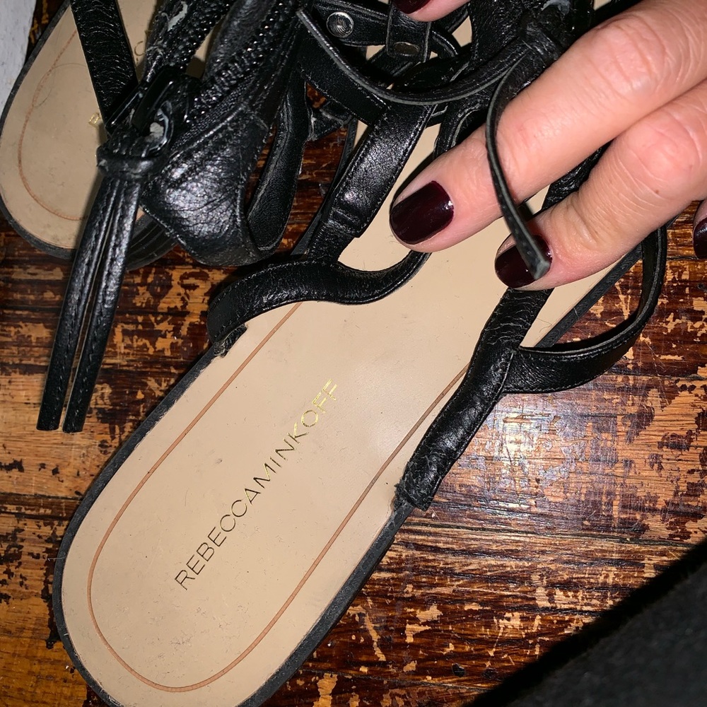 Shoe - Picture 3 of 3